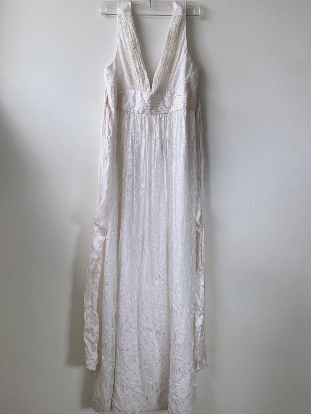 NWT Dreamy Silk Dress BCBGMaxAzria - Picture 4 of 6